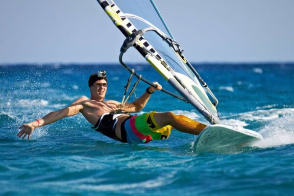 How to Increase Speed and Control While Windsurfing How to Increase Speed and Control While Windsurfing