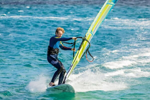 How to Perfect Your Windsurfing Foot Positioning