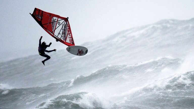 How to Windsurf in Stormy or Challenging Conditions